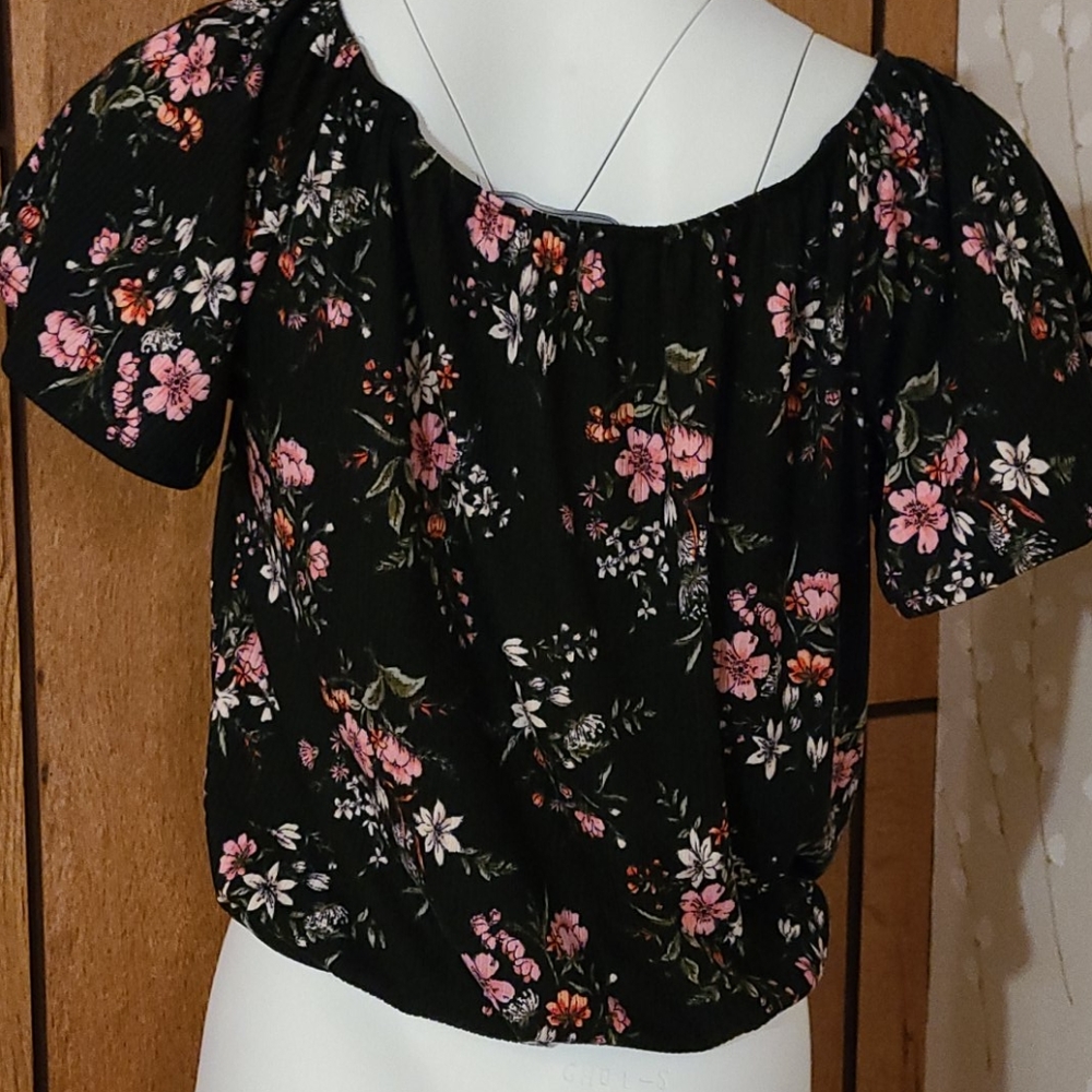 Floral shirt - Picture 4 of 5